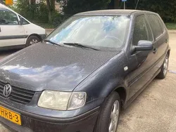 Grijs Gebruikt 2001 VW Polo Comfortline Hatchback | € 700 (Goede deal)