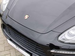 Zwart Gebruikt 2010 Porsche Cayenne Turbo SUV | € 44.940