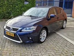 Blauw Gebruikt 2016 Lexus CT200h Luxury Line Hatchback | € 13.995 (Eerlijke prijs)