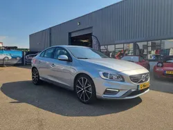 Blauw Gebruikt 2018 Volvo S60 R-Design Sedan | € 19.900 (Eerlijke prijs)