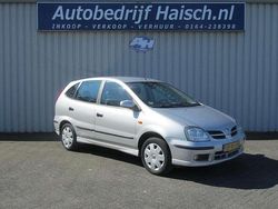 Grijs, metallic lak Gebruikt 2005 Nissan Almera Tino MPV | € 1.950 (Eerlijke prijs)
