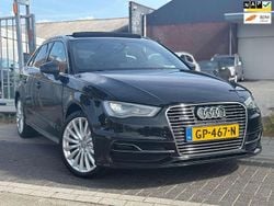 Zwart Gebruikt 2015 Audi A3 Sportback e-tron S-Line Sedan | € 10.950 (Eerlijke prijs)