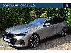 Oxidgrau (grijs metallic) Gebruikt 2025 BMW 550e Comfort Edition Stationwagen | € 99.850 (Eerlijke prijs)