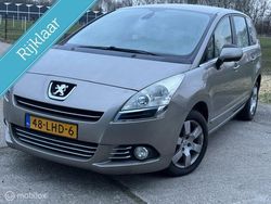 Grijs Gebruikt 2010 Peugeot 5008 MPV | € 1.950 (Super prijs)