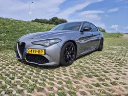 Grijs Gebruikt 2019 Alfa Romeo Giulia Tech Edition Sedan | € 21.750 (Eerlijke prijs)