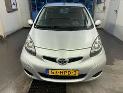 Zilver Gebruikt 2009 Toyota Aygo Comfort Hatchback | € 4.500 (Goede deal)