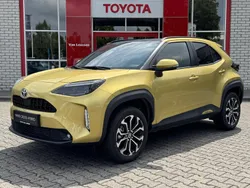 Goud Gebruikt 2024 Toyota Yaris Cross Style SUV | € 30.400 (Eerlijke prijs)