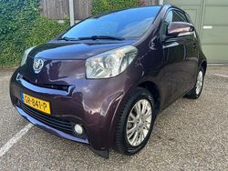 Zwart Gebruikt 2009 Toyota iQ Comfort Hatchback | € 4.450 (Eerlijke prijs)