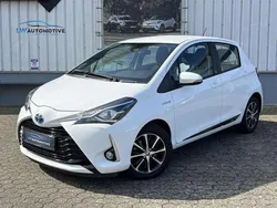 Wit Gebruikt 2018 Toyota Yaris Hybrid Design Hatchback | € 15.445 (Eerlijke prijs)