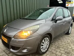 Grijs Gebruikt 2009 Renault Scénic III Expression MPV | € 3.799 (Eerlijke prijs)