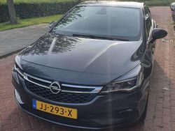 Grijs Gebruikt 2016 Opel Astra Business Hatchback | € 6.900 (Eerlijke prijs)