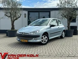 Grijs Gebruikt 2001 Peugeot 206 Hatchback | € 1.145 (Eerlijke prijs)