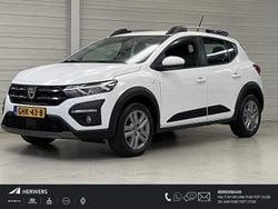 Wit Gebruikt 2023 Dacia Sandero Stepway Hatchback | € 17.735 (Eerlijke prijs)