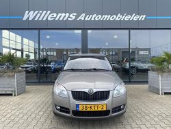 Beige Gebruikt 2010 Skoda Fabia Drive Hatchback | € 3.450 (Eerlijke prijs)