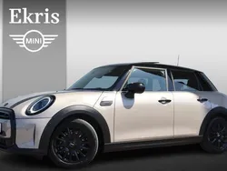 Grijs, metallic lak Gebruikt 2024 Mini Cooper Comfort Hatchback | € 34.900