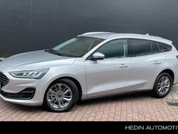 , metallic lak Nieuw 2025 Ford Focus Titanium Stationwagen | € 29.995 (Goede deal)