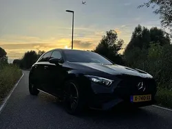 Zwart Gebruikt 2023 Mercedes 250 AMG line Stationwagen | € 39.950