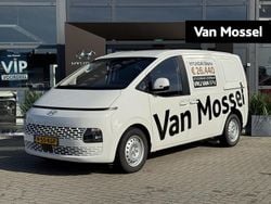 Wit Gebruikt 2024 Hyundai Staria Van | € 26.440 (Eerlijke prijs)