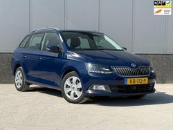 Blauw Gebruikt 2016 Skoda Fabia Ambition Hatchback | € 3.750