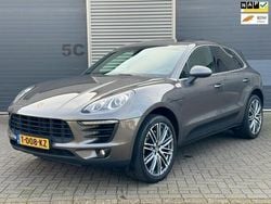 Bruin Gebruikt 2015 Porsche Macan SUV | € 23.950 (Eerlijke prijs)