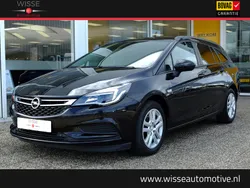Zwart Gebruikt 2018 Opel Astra Edition Stationwagen | € 14.745 (Duur)