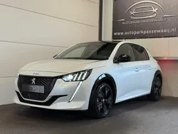Wit Gebruikt 2020 Peugeot 208 GT-line Hatchback | € 17.950 (Eerlijke prijs)