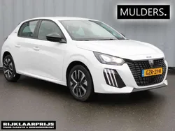 Wit Nieuw 2024 Peugeot 208 Style Hatchback | € 20.945 (Super prijs)