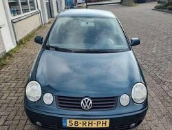 Groen Gebruikt 2005 VW Polo Sportline Hatchback | € 800 (Goede deal)