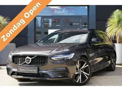 Grijs, metallic lak Gebruikt 2022 Volvo V90 R-Design Stationwagen | € 42.950 (Goede deal)