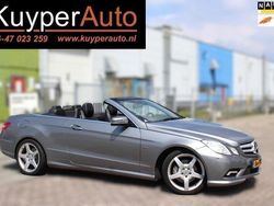 Grijs, metallic lak Gebruikt 2011 Mercedes E200 Elegance Cabriolet | € 14.999 (Eerlijke prijs)