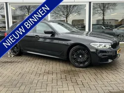Zwart, metallic lak Gebruikt 2019 BMW 520 Executive Stationwagen | € 33.950 (Iets duurder)