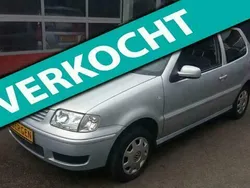 Zilver, metallic lak Gebruikt 2000 VW Polo Hatchback | € 2.000 (Duur)
