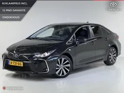 Zwart, metallic lak Gebruikt 2022 Toyota Corolla Sedan | € 25.945 (Iets duurder)
