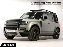 Groen, metallic lak Gebruikt 2025 Land Rover Defender SUV | € 115.945