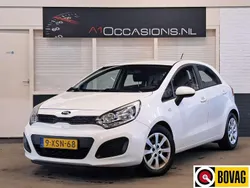 Wit Gebruikt 2014 Kia Rio Comfort Hatchback | € 6.995 (Eerlijke prijs)