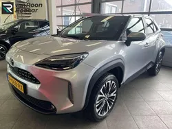 Grijs, metallic lak Gebruikt 2022 Toyota Yaris Cross Executive SUV | € 26.995 (Goede deal)