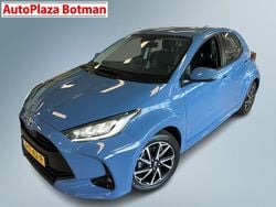 Blauw Gebruikt 2021 Toyota Yaris Hybrid Hatchback | € 20.950 (Eerlijke prijs)