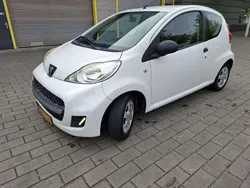 Wit Gebruikt 2009 Peugeot 107 Hatchback | € 1.350 (Goede deal)