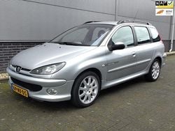 Grijs Gebruikt 2004 Peugeot 206 Griffe Stationwagen | € 950 (Goede deal)