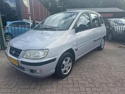 Grijs, metallic lak Gebruikt 2002 Hyundai Matrix MPV | € 995 (Goede deal)