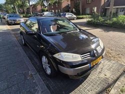 Zwart Gebruikt 2005 Renault Mégane Cabriolet Luxe Cabriolet | € 2.000 (Goede deal)
