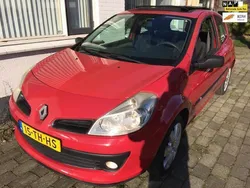 Rood Gebruikt 2006 Renault Clio II Dynamique Hatchback | € 2.950 (Iets duurder)