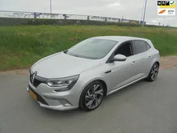 Grijs Gebruikt 2017 Renault Mégane GT GT Coupé | € 12.999 (Eerlijke prijs)