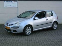 Grijs Gebruikt 2005 VW Golf IV Trendline Hatchback | € 4.250 (Duur)