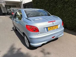 Blauw Gebruikt 2005 Peugeot 206 Cabriolet | € 3.000 (Iets duurder)