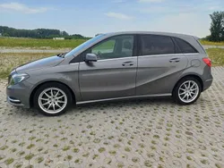 Grijs Gebruikt 2014 Mercedes B180 Prestige MPV | € 8.950 (Eerlijke prijs)