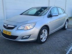 Grijs Gebruikt 2011 Opel Astra Cosmo Hatchback | € 2.950 (Eerlijke prijs)