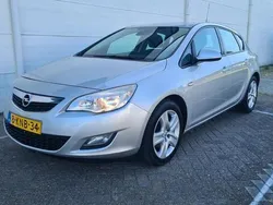 Grijs Gebruikt 2011 Opel Astra Cosmo Hatchback | € 3.250 (Iets duurder)