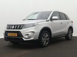 Grijs metallic Gebruikt 2024 Suzuki Vitara SUV | € 26.945 (Goede deal)