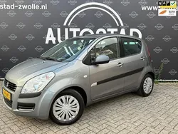 Grijs, metallic lak Gebruikt 2011 Suzuki Splash Comfort Hatchback | € 2.950 (Goede deal)